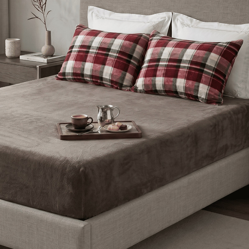 Jogo de Cama Plush 2 Peças Solteiro Berlin — Haus Essentials Jogo de Cama Plush 2 Peças Solteiro Berlin — Haus Essentials