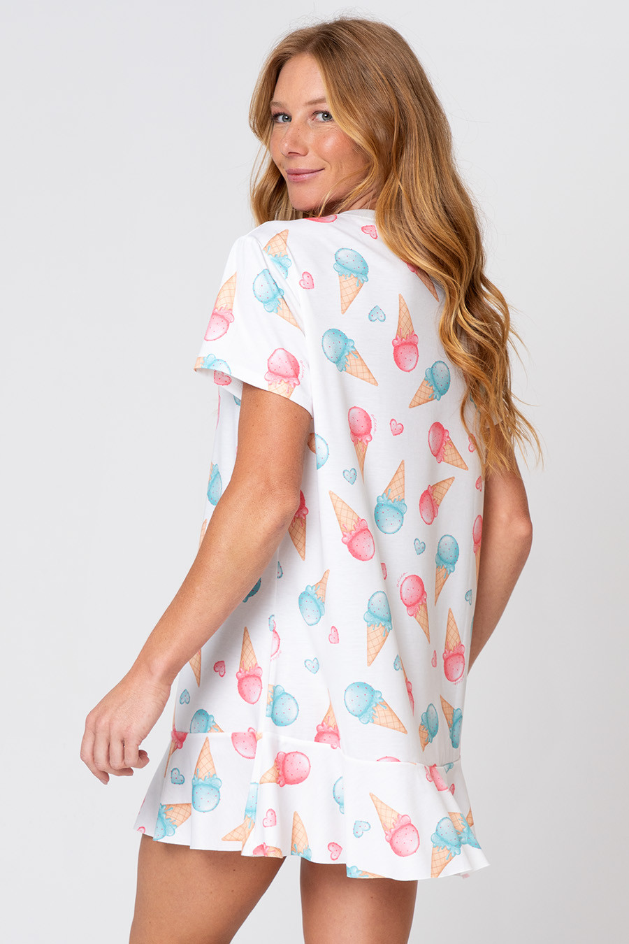 CAMISOLA AMPLA ESTAMPADA E COM BABADOS CAMISOLA AMPLA ESTAMPADA E COM BABADOS