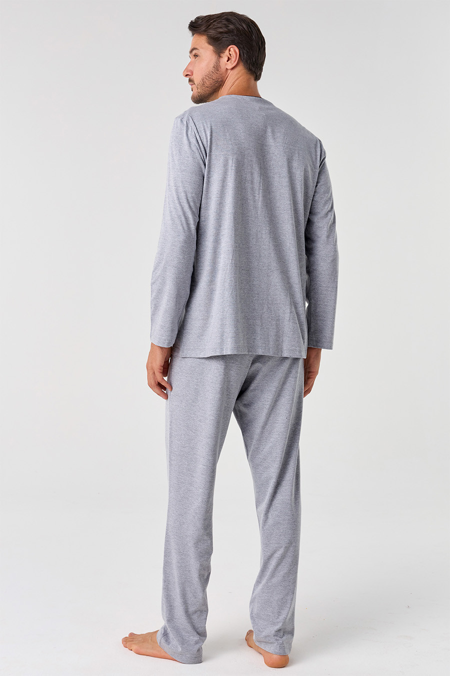KIT PIJAMA AMERICANO LONGO DE ALGODÃO CINZA E ROBE DE SOFT CINZA COSTAS PIJAMA
