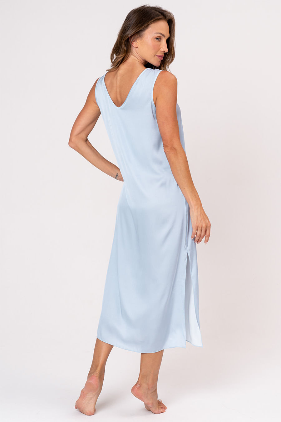CAMISOLA ACETINADA MIDI - CLÁSSICOS ACETINADOS LIGHT BLUE CAMISOLA ACETINADA MIDI - CLÁSSICOS ACETINADOS LIGHT BLUE