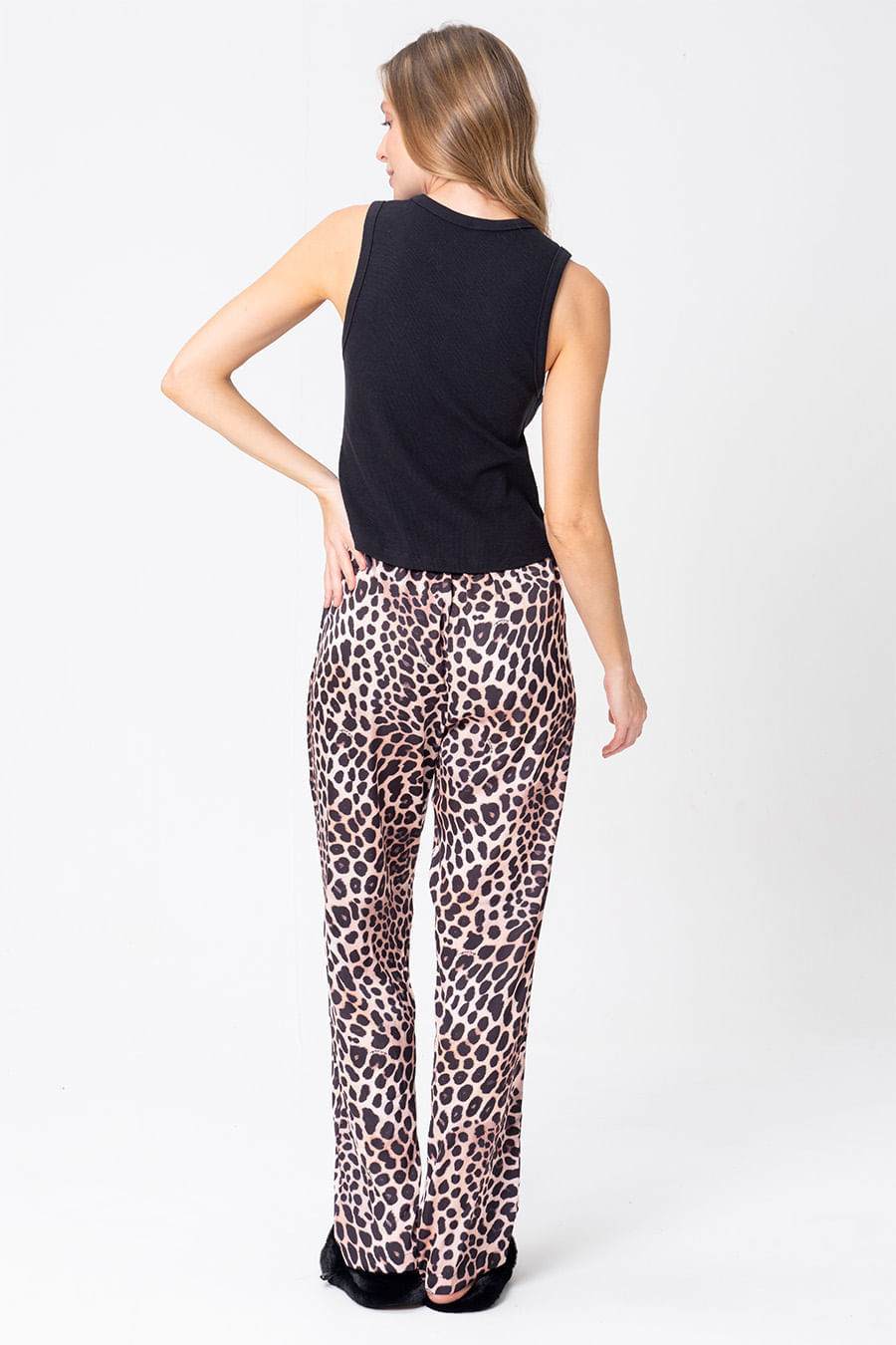 PIJAMA RIBANA COM CALÇA ACETINADA - FELINE PIJAMA RIBANA COM CALÇA ACETINADA - FELINE