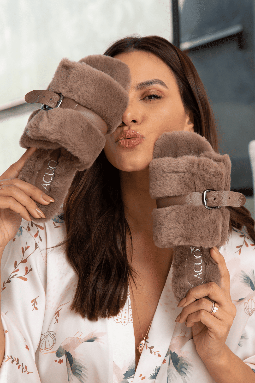 CHINELO DE PELE FAKE COM FIVELA - CHINELOS E GOLA CHINELO DE PELE FAKE COM FIVELA - CHINELOS E GOLA