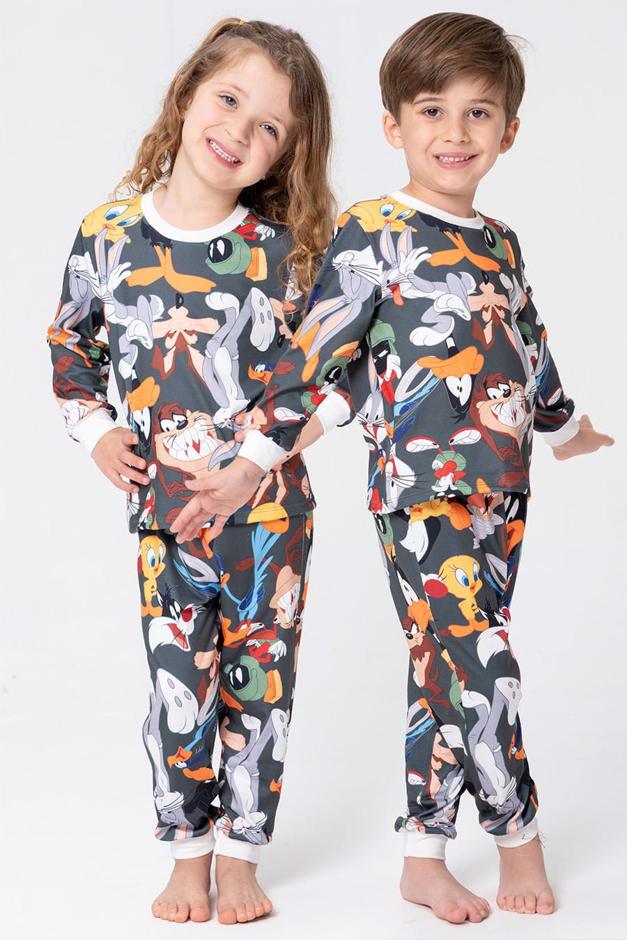 PIJAMA INFANTIL UNISSEX - LOONEY HOLLYWOOD PIJAMA INFANTIL UNISSEX - LOONEY HOLLYWOOD