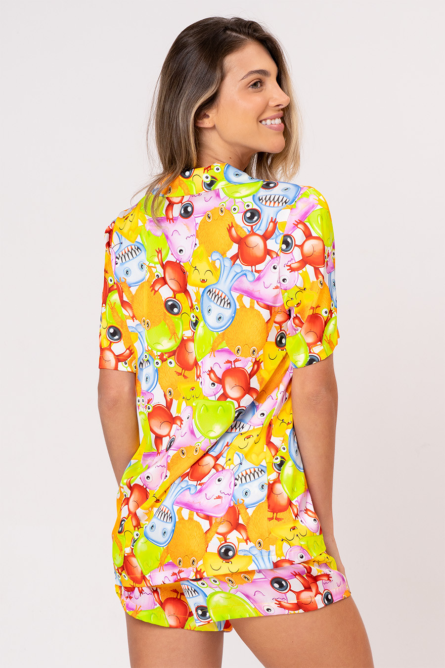 PIJAMA AMERICANO ACETINADO CURTO - GELEIA DE MONSTROS PIJAMA AMERICANO ACETINADO CURTO - GELEIA DE MONSTROS