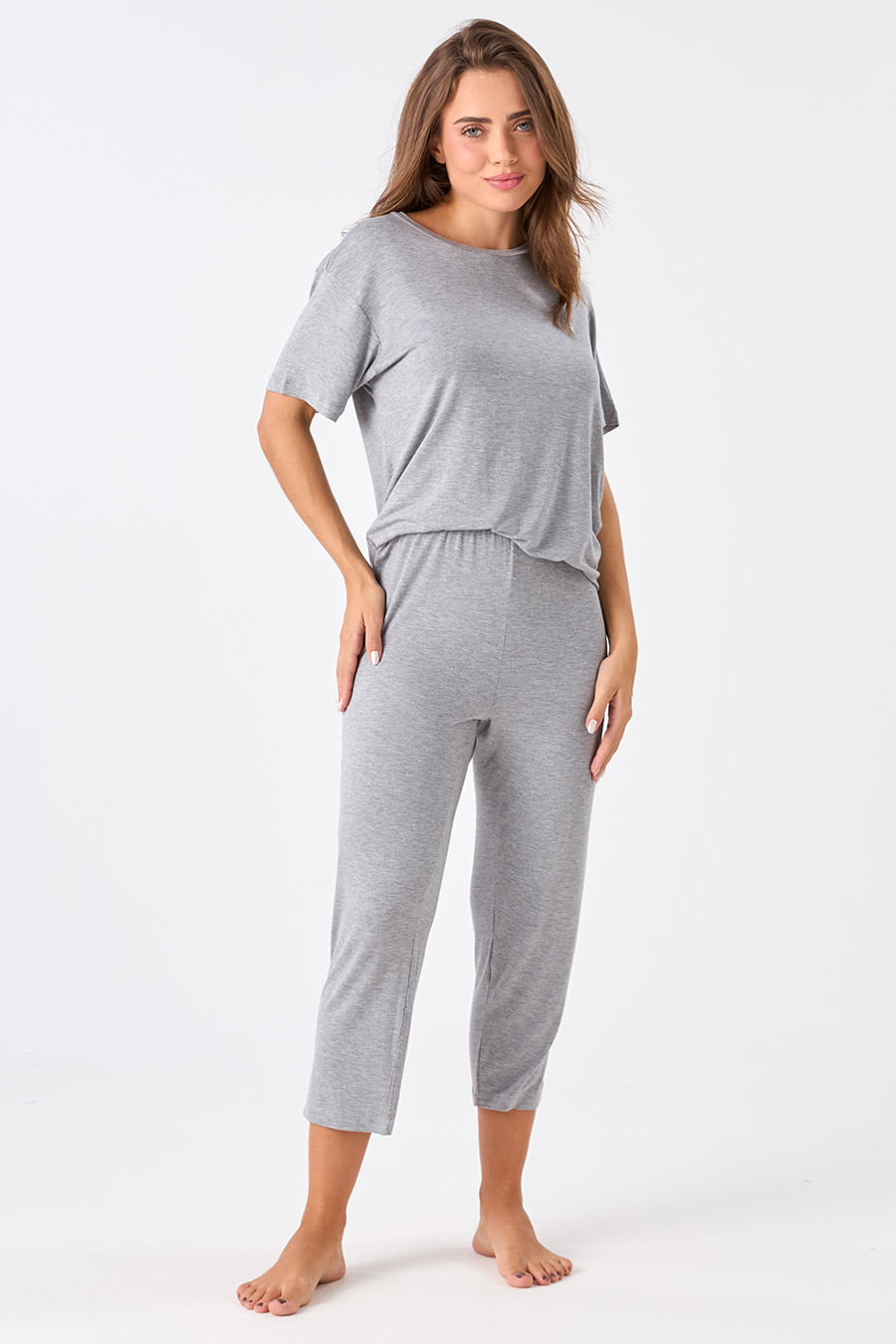 PIJAMA CAPRI MANGA CURTA EM VISCOSE - CLÁSSICO VISCOSE MESCLA PIJAMA CAPRI MANGA CURTA EM VISCOSE - CLÁSSICO VISCOSE MESCLA