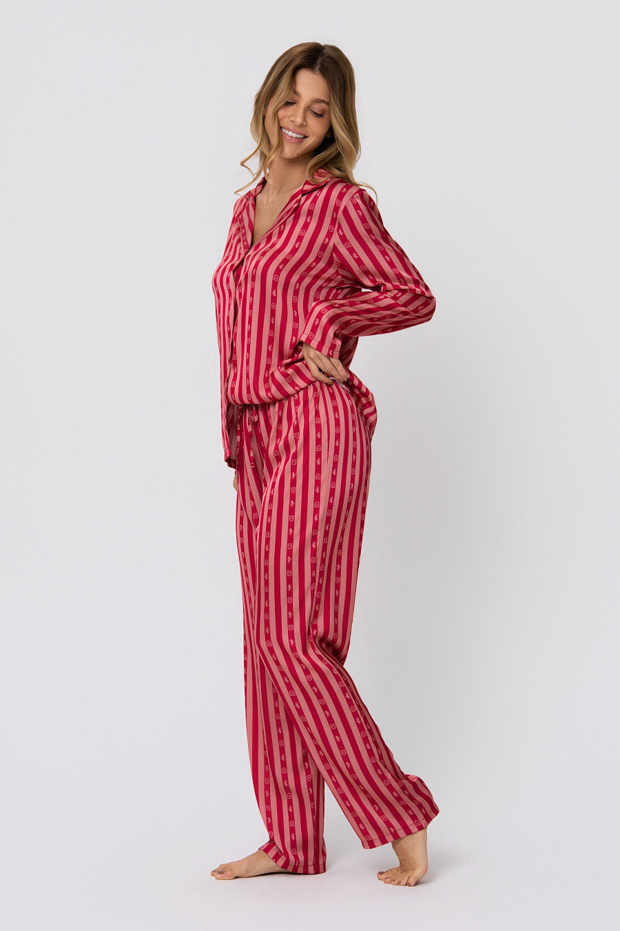 PIJAMA LONGO AMERICANO ACETINADO GRIFINÓRIA LADO