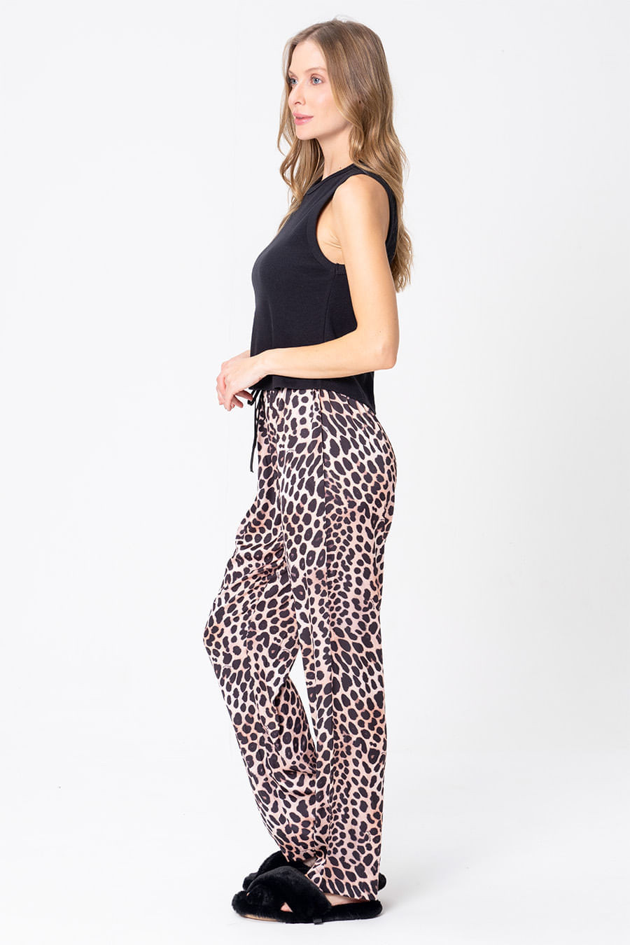 PIJAMA RIBANA COM CALÇA ACETINADA - FELINE PIJAMA RIBANA COM CALÇA ACETINADA - FELINE