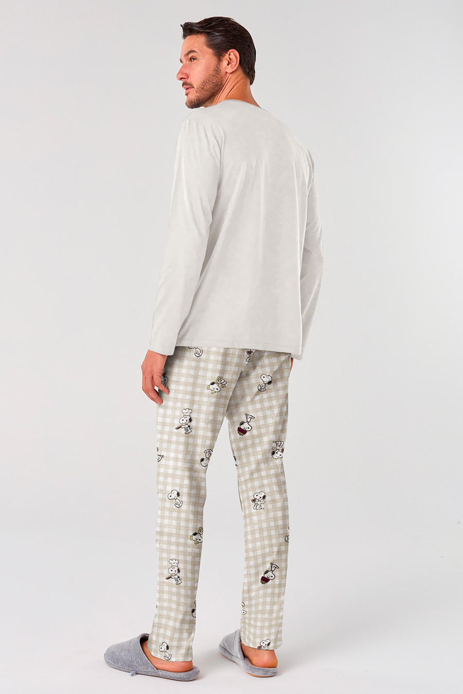 KIT PIJAMA LONGO XADREZ SNOOPY E ROBE DE SOFT PRETO COSTAS PIJAMA