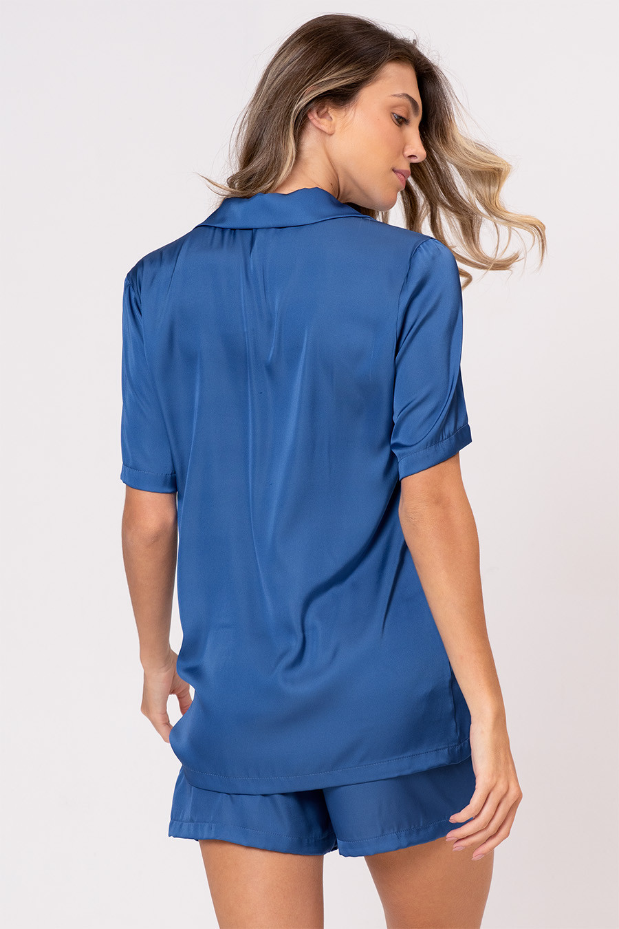 PIJAMA ACETINADO AMERICANO CURTO - CLÁSSICOS ACETINADOS NIGHT BLUE PIJAMA ACETINADO AMERICANO CURTO - CLÁSSICOS ACETINADOS NIGHT BLUE