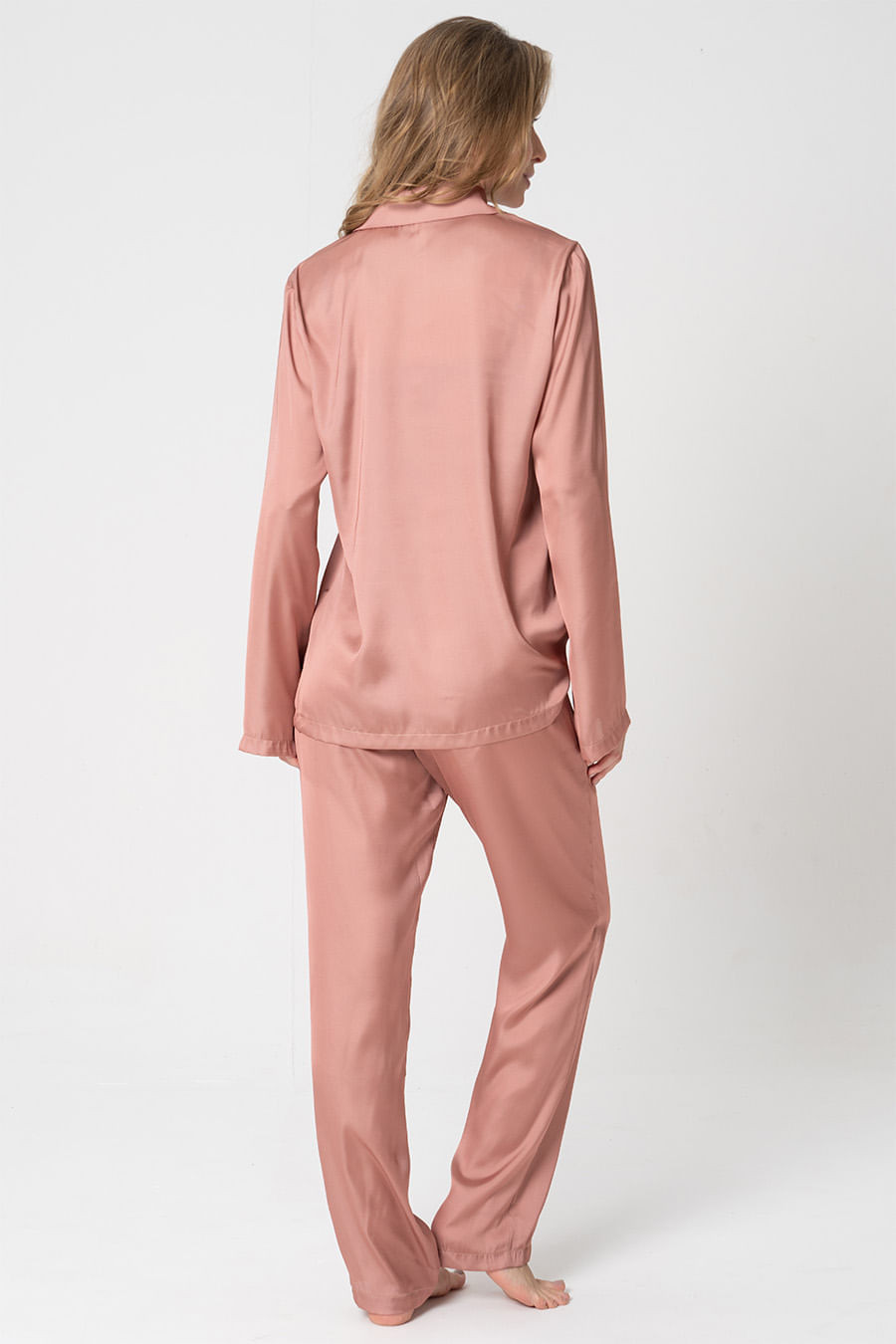 PIJAMA AMERICANO ACETINADO LONGO - CLÁSSICOS ACETINADOS CARAMELO ÂMBAR PIJAMA AMERICANO ACETINADO LONGO - CLÁSSICOS ACETINADOS CARAMELO ÂMBAR