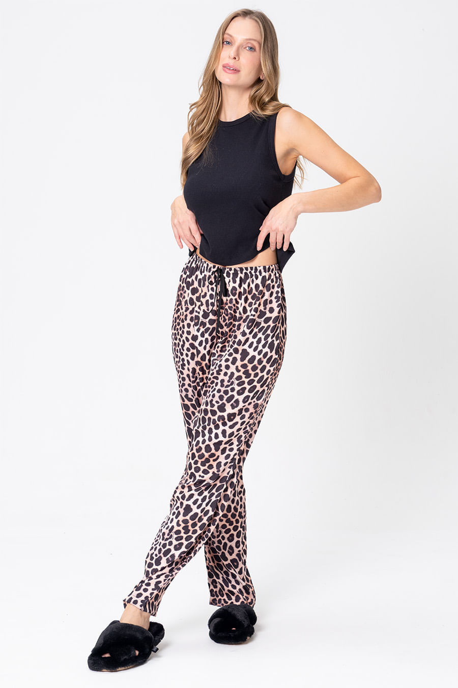 PIJAMA RIBANA COM CALÇA ACETINADA - FELINE PIJAMA RIBANA COM CALÇA ACETINADA - FELINE