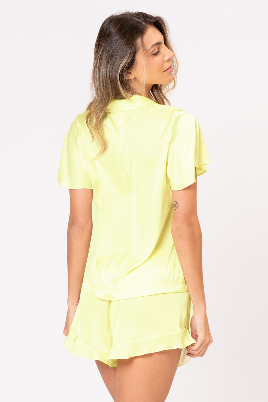 PIJAMA AMERICANO COM BABADOS - CLÁSSICOS ACETINADOS LIMA LIGHT PIJAMA AMERICANO COM BABADOS - CLÁSSICOS ACETINADOS LIMA LIGHT