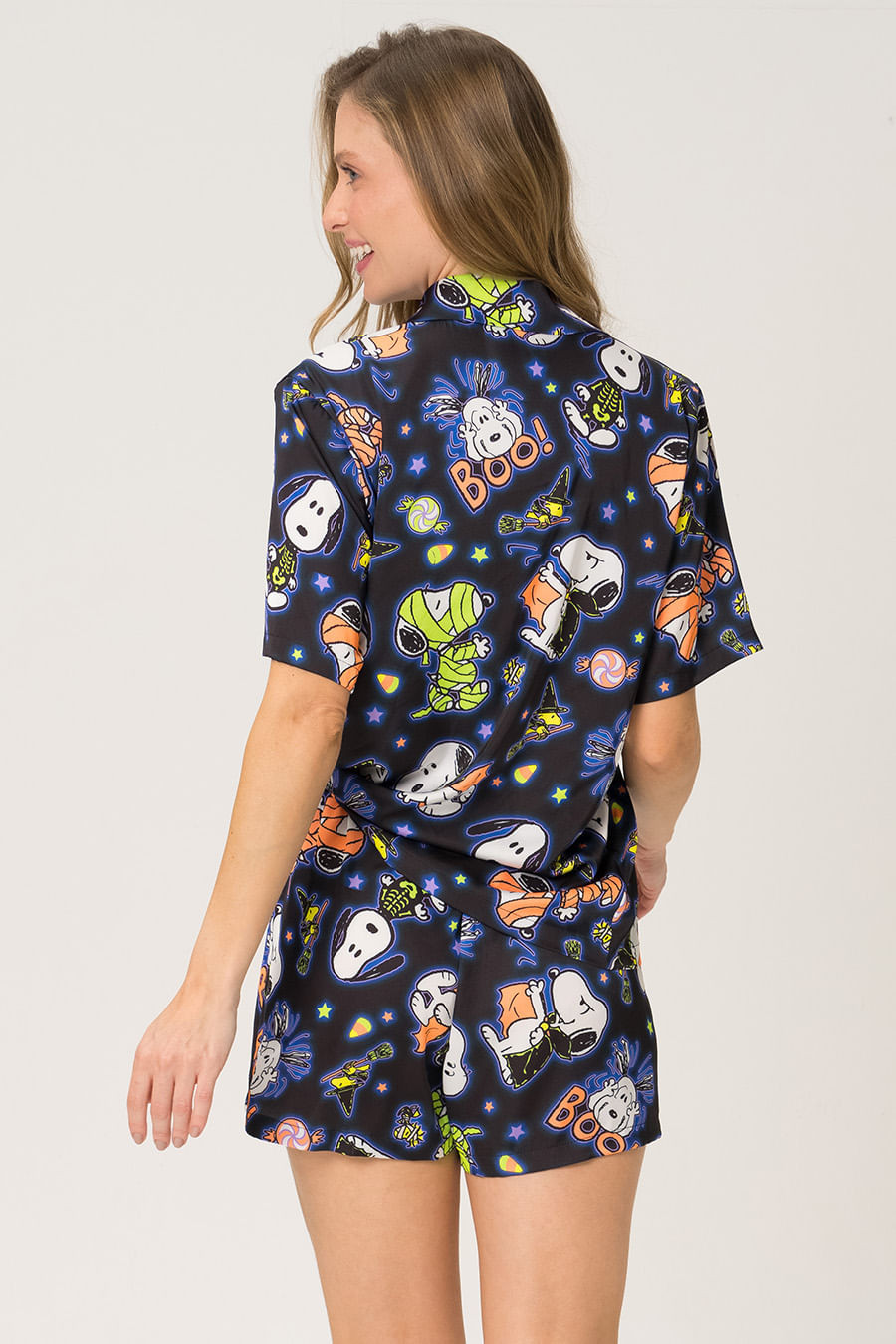 PIJAMA AMERICANO ACETINADO CURTO - SPOOKY SNOOPY PIJAMA AMERICANO ACETINADO CURTO - SPOOKY SNOOPY