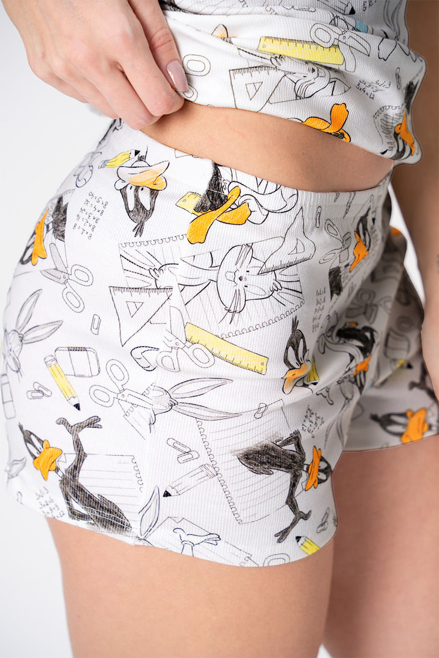 SHORT DOLL DE RIBANA - LOONEY GERAÇÃO RAIZ