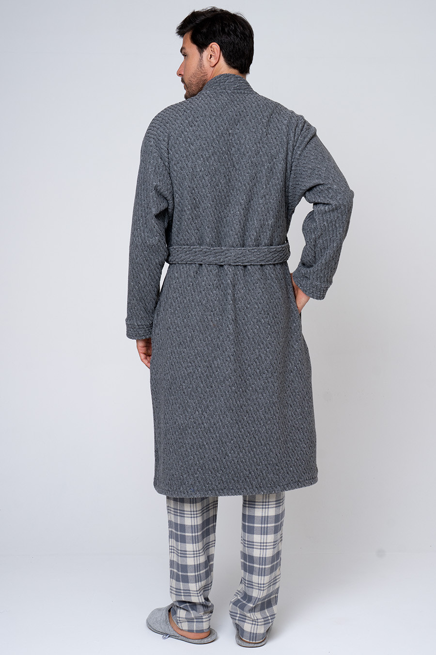 KIT PIJAMA AMERICANO LONGO DE ALGODÃO CINZA E ROBE DE SOFT CINZA COSTAS ROBE