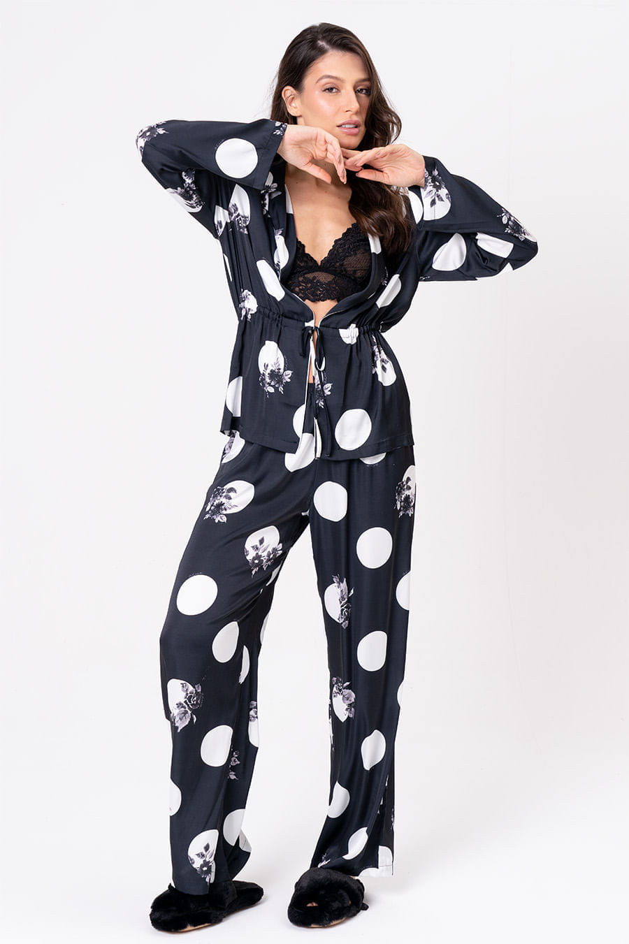 PIJAMA  ACETINADO LONGO COM AMARRAÇÃO - LUAR PIJAMA  ACETINADO LONGO COM AMARRAÇÃO - LUAR