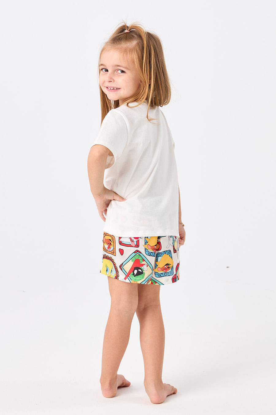 PIJAMA CURTO ALGODÃO E SHORT ACETINADO INFANTIL - LOONEY TUNES SHOW PIJAMA CURTO ALGODÃO E SHORT ACETINADO INFANTIL - LOONEY TUNES SHOW