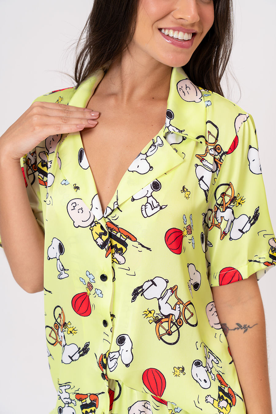 PIJAMA AMERICANO ACETINADO CURTO - SNOOPY'S DAY PIJAMA AMERICANO ACETINADO CURTO - SNOOPY'S DAY