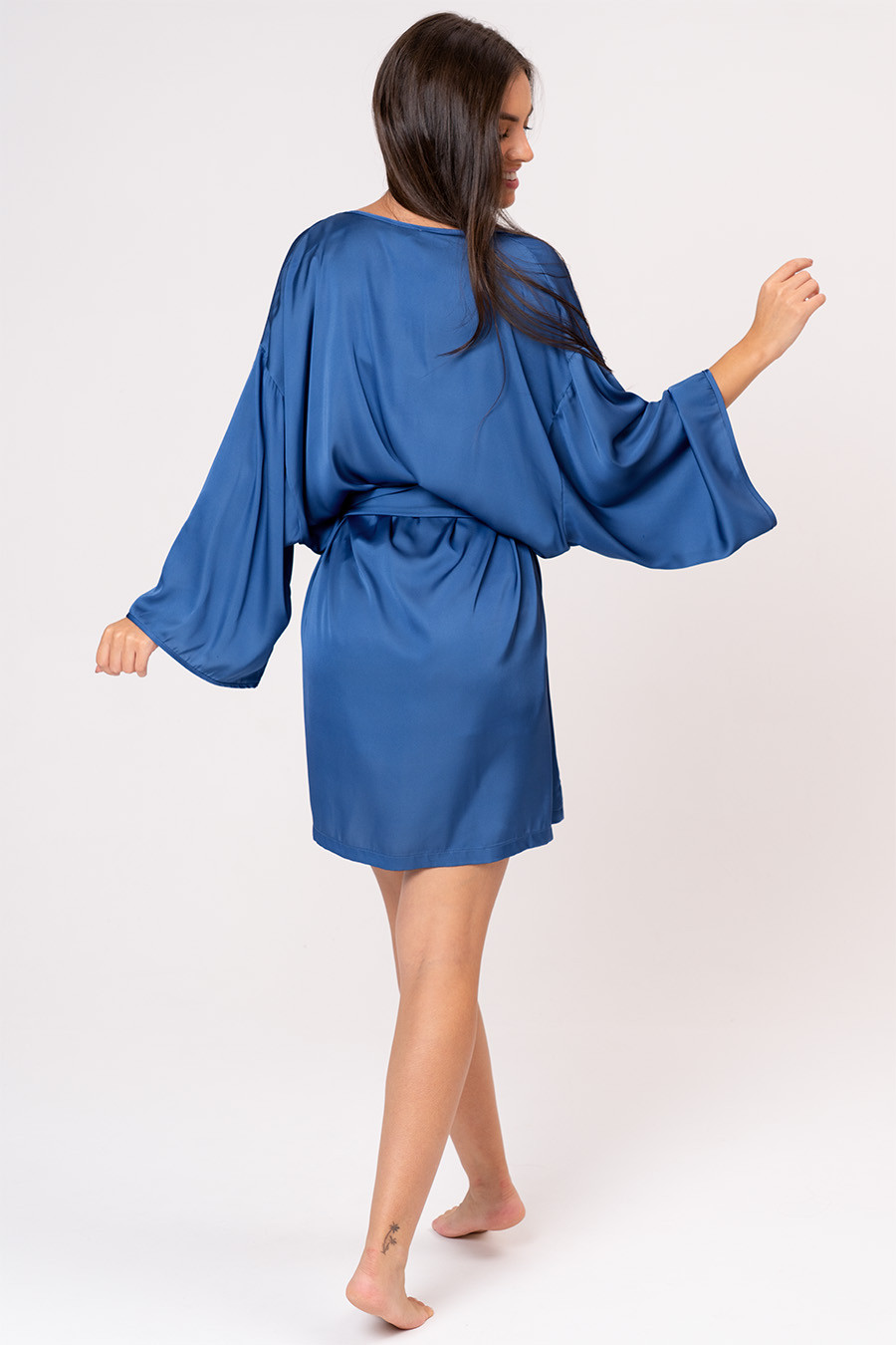 ROBE ACETINADO - CLÁSSICOS ACETINADOS NIGHT BLUE ROBE ACETINADO - CLÁSSICOS ACETINADOS NIGHT BLUE