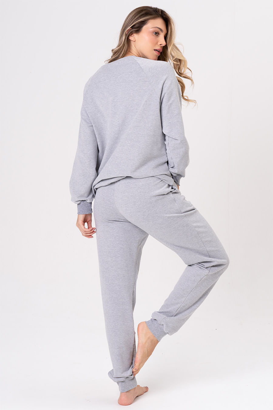 ABRIGO DE MOLETOM PELUCIADO - DIGA CHEESE ABRIGO DE MOLETOM PELUCIADO - DIGA CHEESE