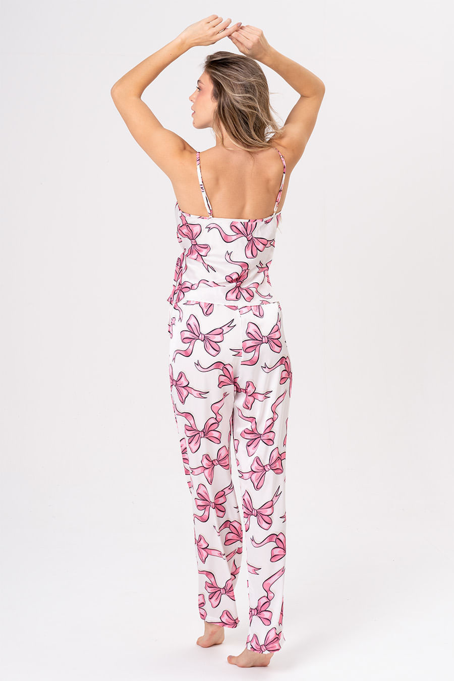 PIJAMA ACETINADO DE ALÇAS - ENTRELAÇOS PIJAMA ACETINADO DE ALÇAS - ENTRELAÇOS