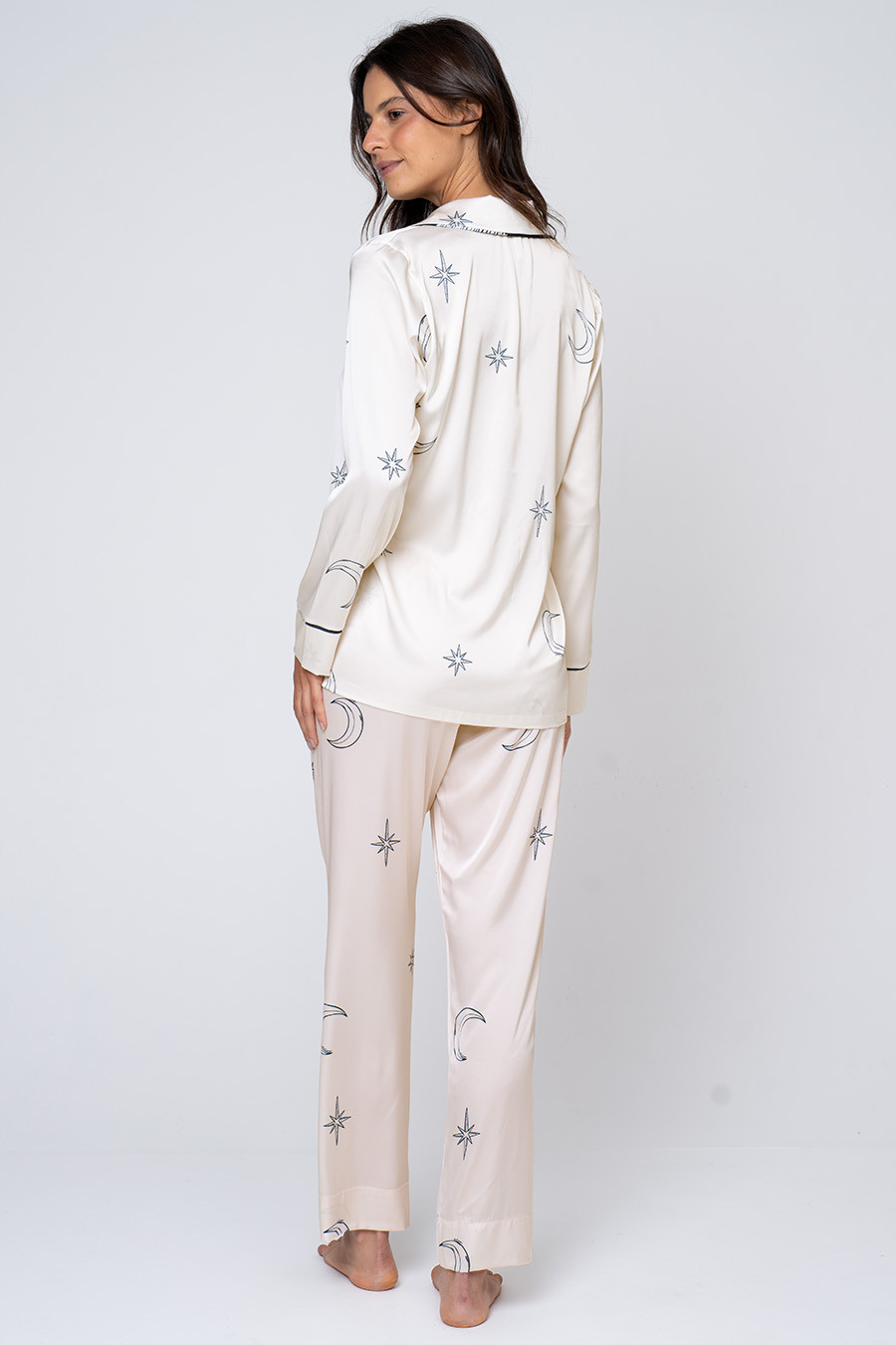 PIJAMA LONGO ACETINADO OVERSIZE TOQUE DE SEDA 