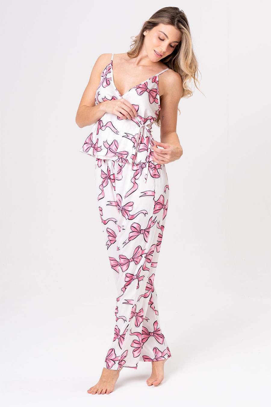 PIJAMA ACETINADO DE ALÇAS - ENTRELAÇOS PIJAMA ACETINADO DE ALÇAS - ENTRELAÇOS