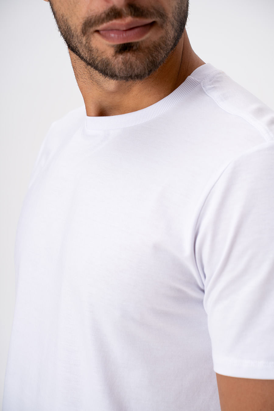 CAMISETA BRANCA MASCULINA MANGA CURTA - CLÁSSICO PREMIUM PIMA CAMISETA BRANCA MASCULINA MANGA CURTA - CLÁSSICO PREMIUM PIMA