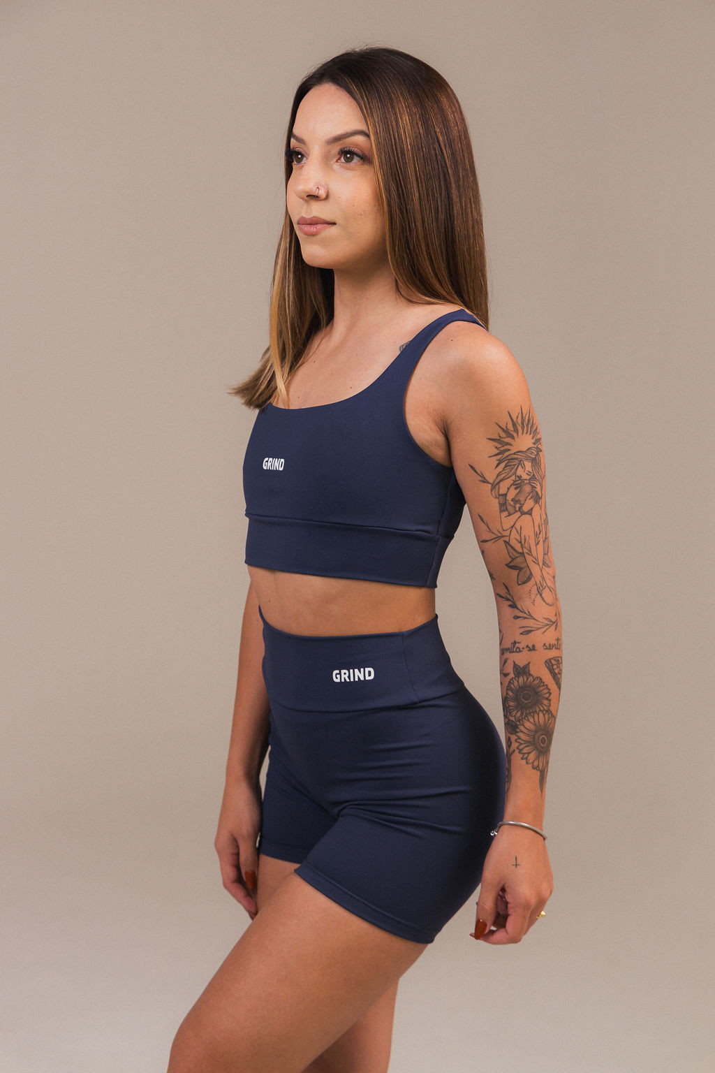 Shorts fitness GRIND ESSENTIAL - Azul Marinho