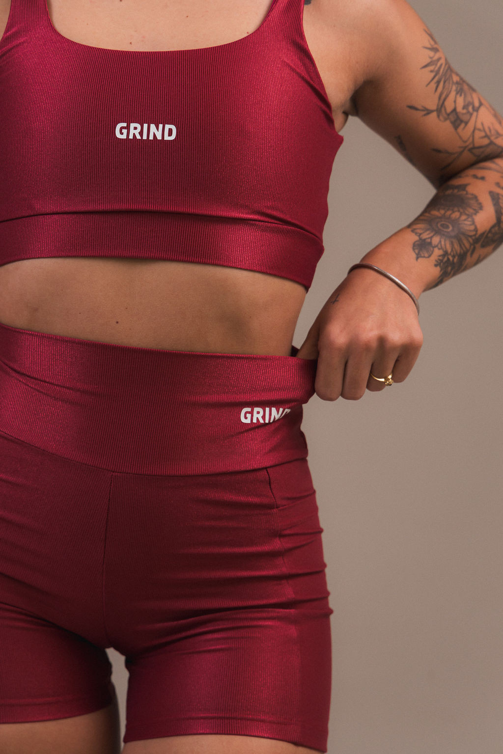 Shorts GRIND FORGED - Cereja