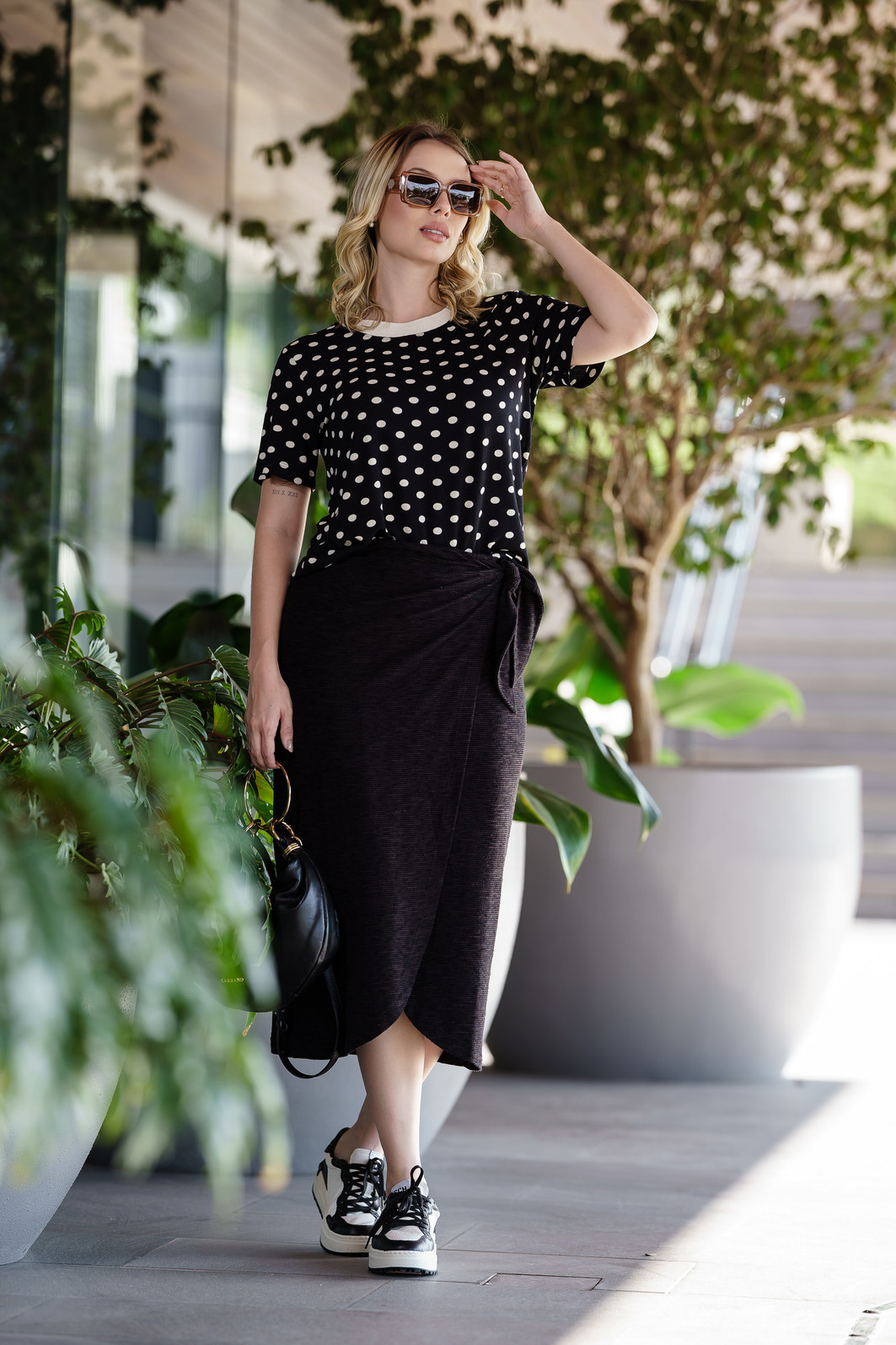 Saia Midi Transpassada com Laço Preta Saia Midi Transpassada com Laço Preta