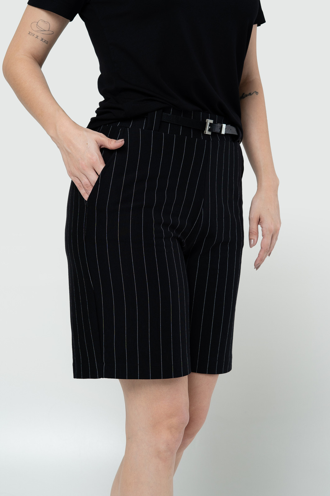 Bermuda Risca de Giz - Preta Bermuda Risca de Giz - Preta