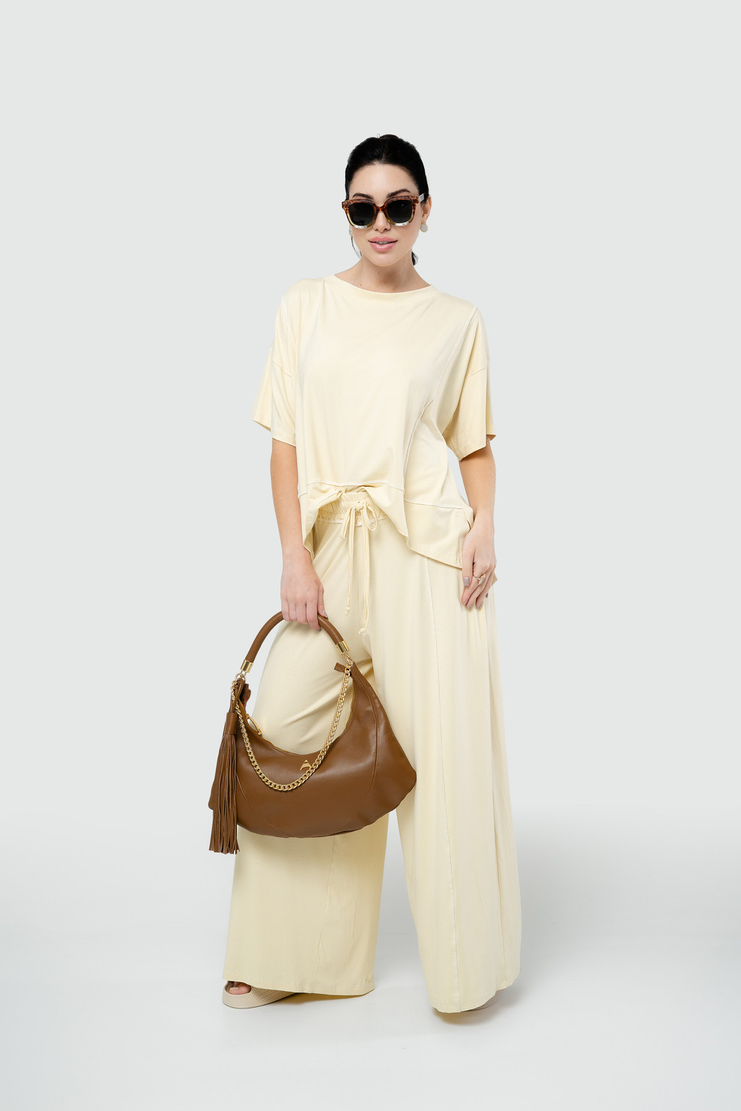 Conjunto com Blusa e Calça Oversized - Amarelo Manteiga