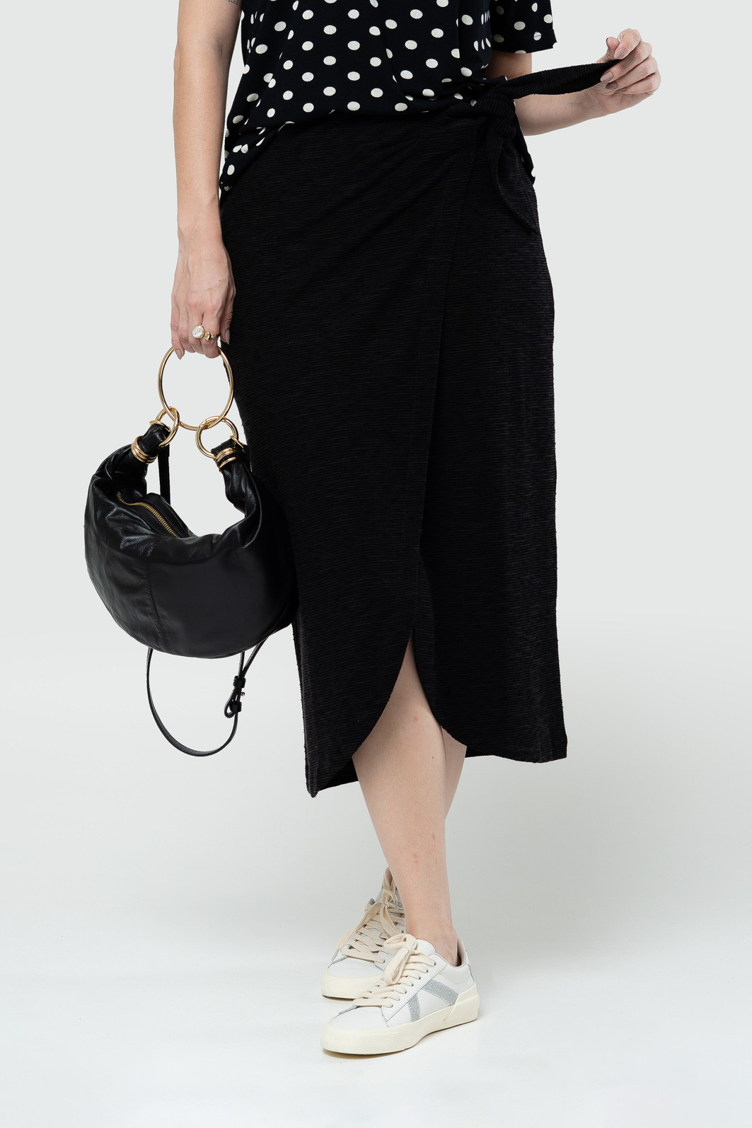 Saia Midi Transpassada com Laço Preta Saia Midi Transpassada com Laço Preta