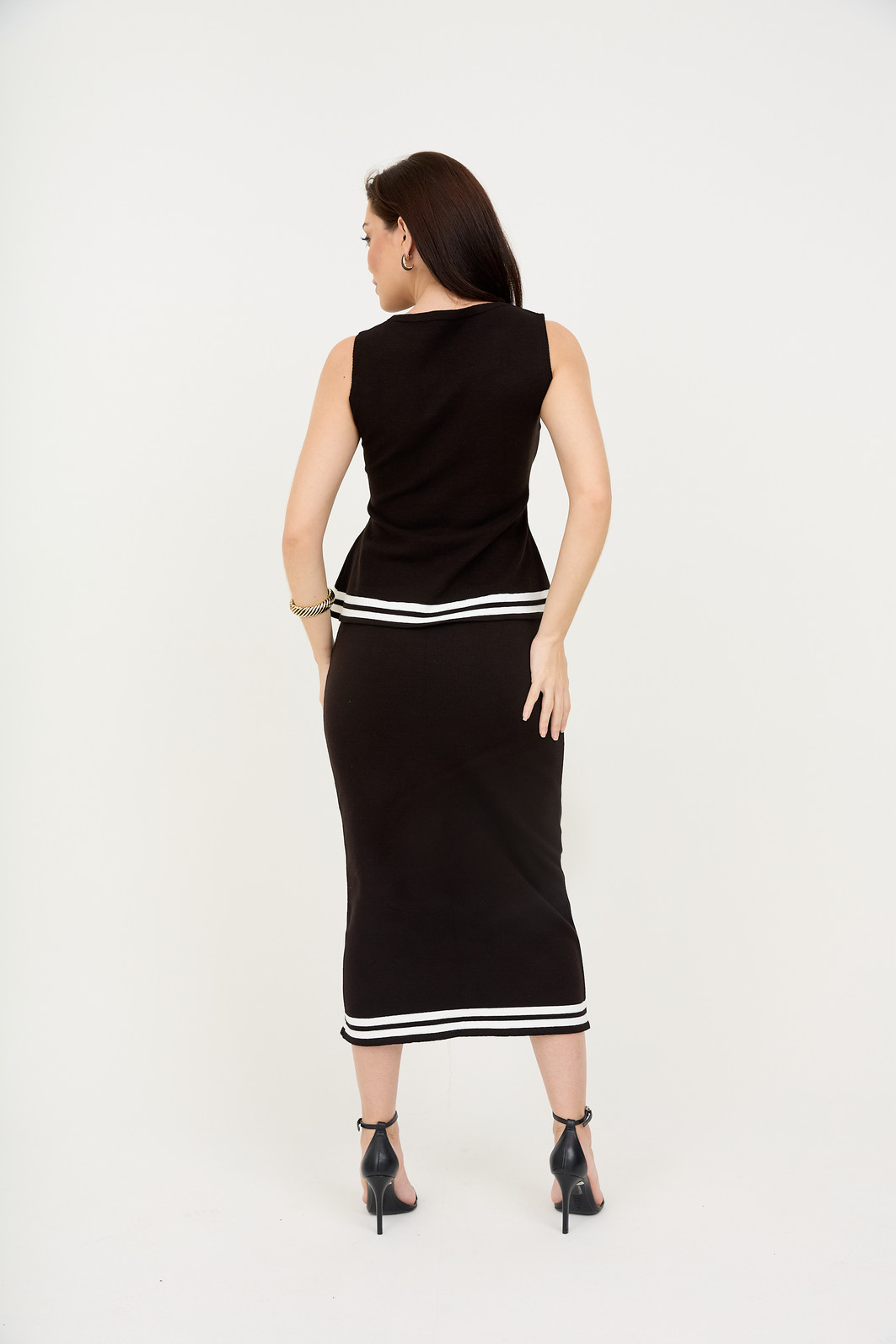 Conjunto com Saia em Tricot Turim - Preto Conjunto com Saia em Tricot Turim - Preto