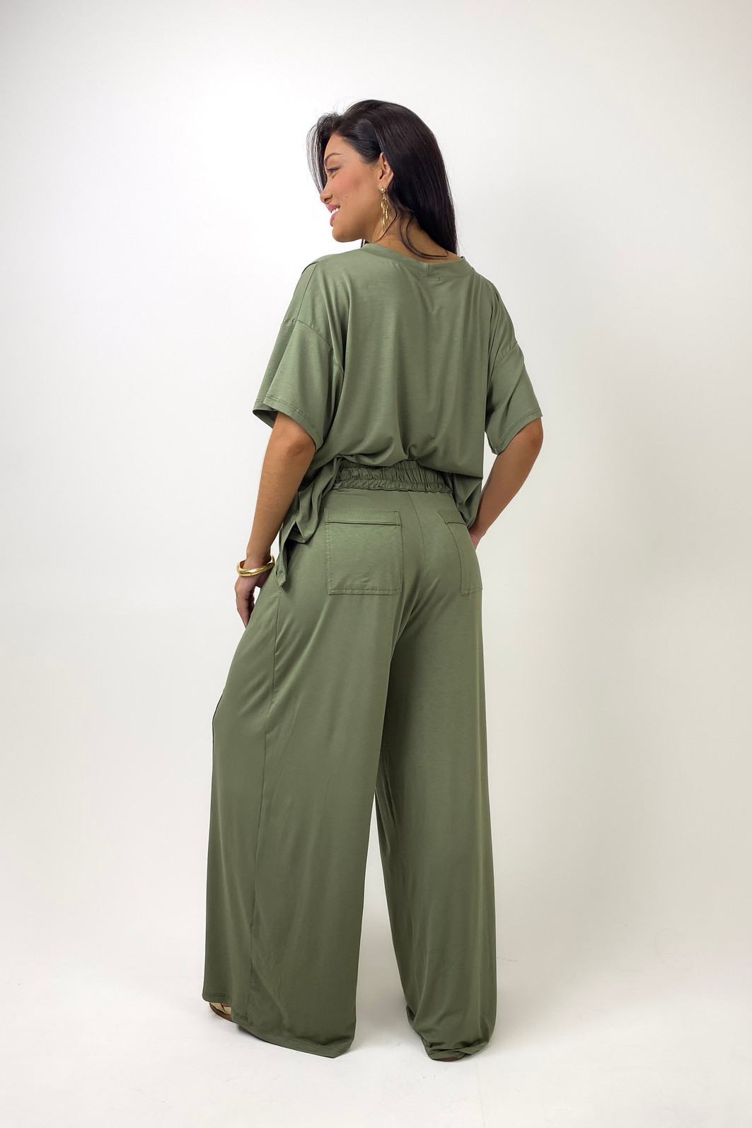 Conjunto com Blusa e Calça Oversized - Verde Oliva