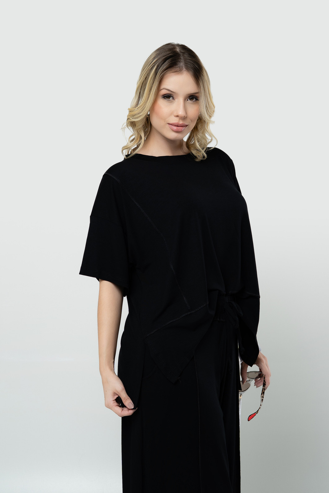 Conjunto com Blusa e Calça Oversized - Preto