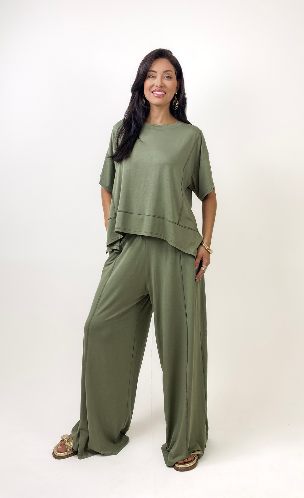 Conjunto com Blusa e Calça Oversized - Verde Oliva