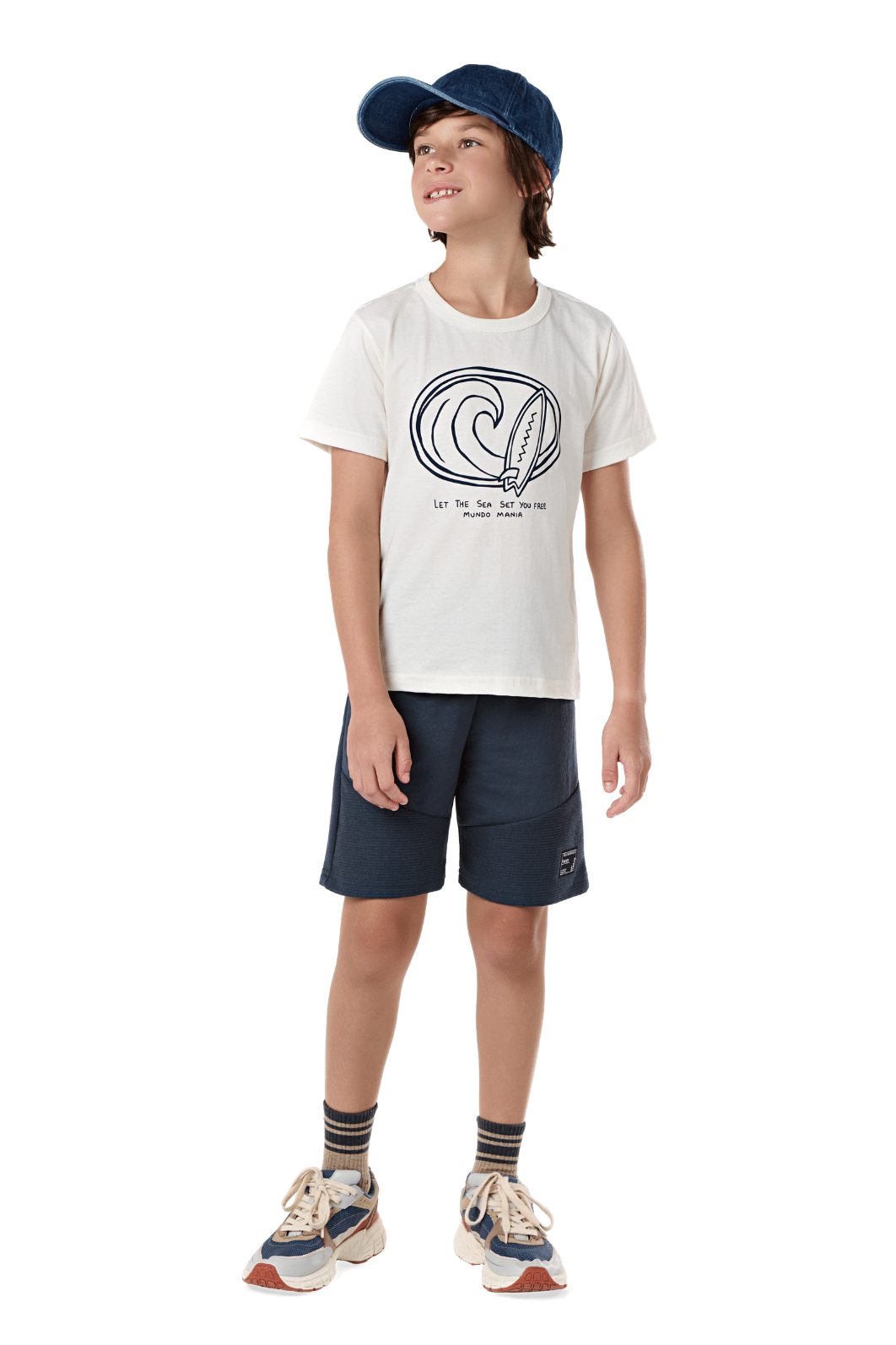 Conjunto infantil  menino camiseta malha texturizada e bermuda  moletinho recorte