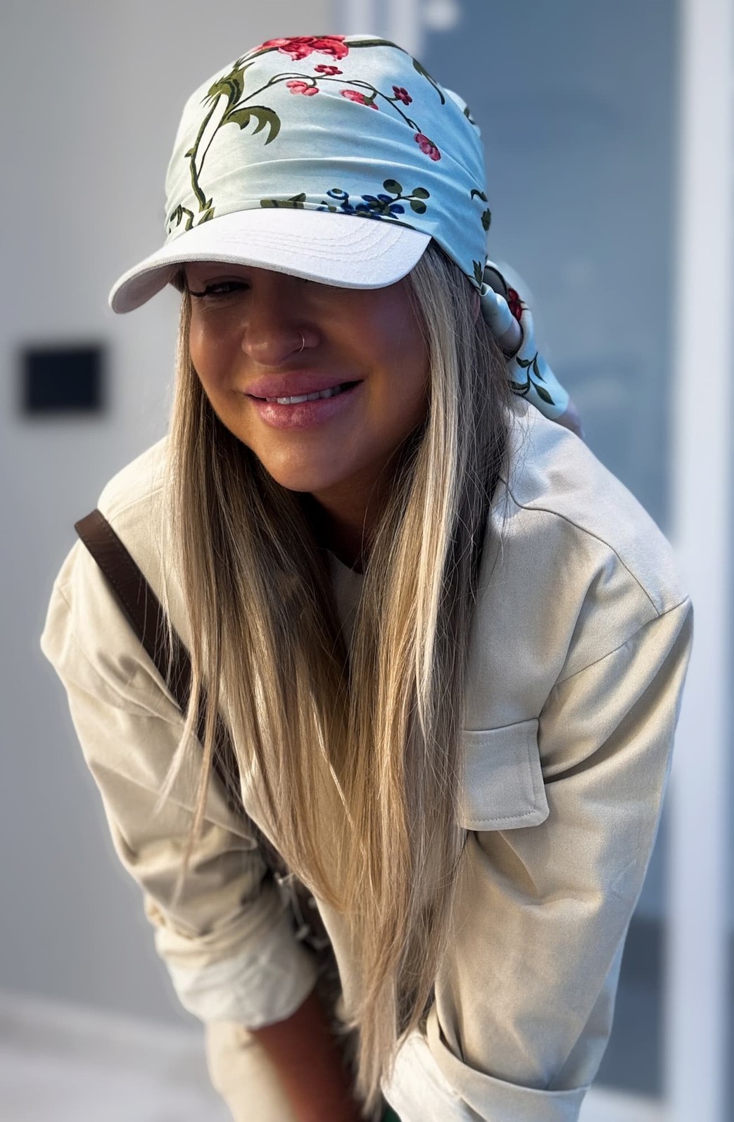 Lenço verde claro com estampa flores Lenço verde claro com estampa flores