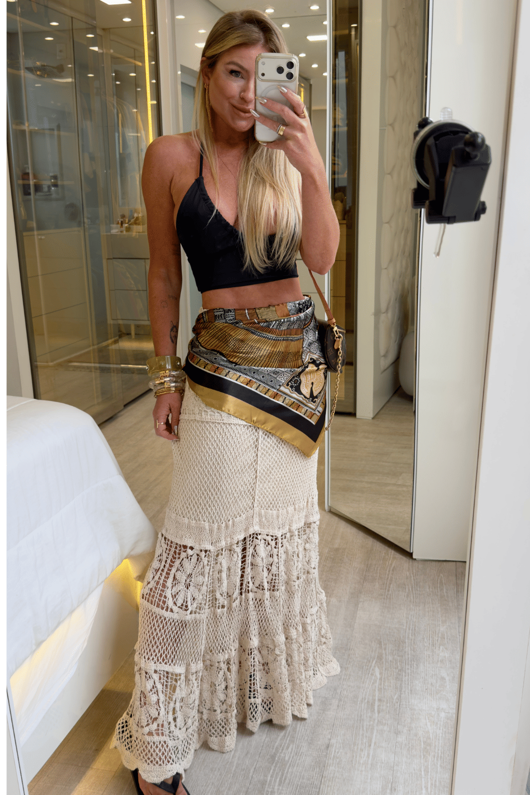 Lenço em cetim estampado Lenço em cetim estampado