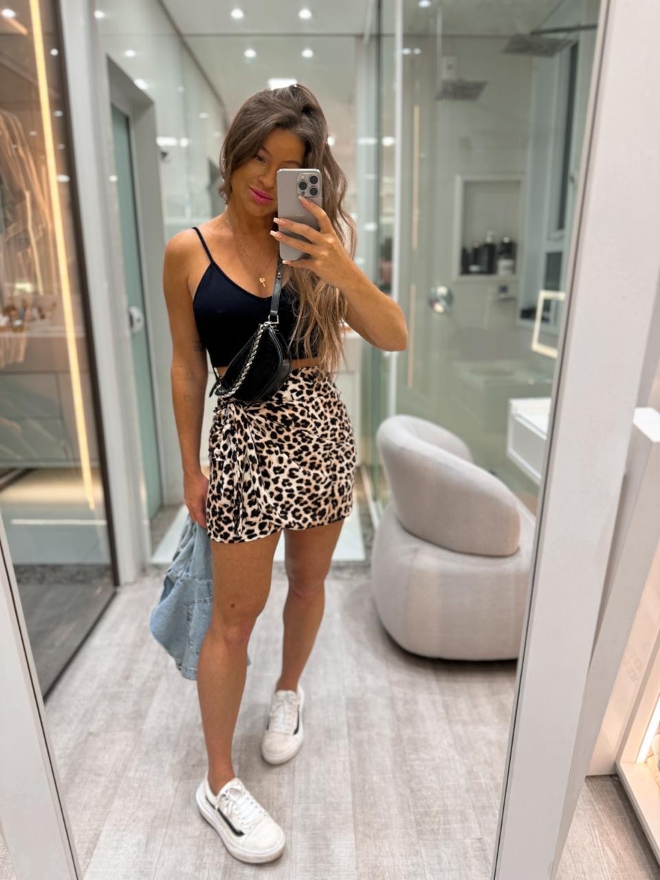 Cropped de alças finas com textura canelada Cropped de alças finas com textura canelada