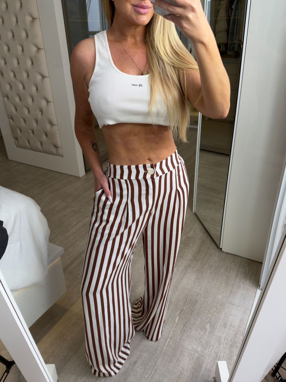 Calça pantalona de listra Alice