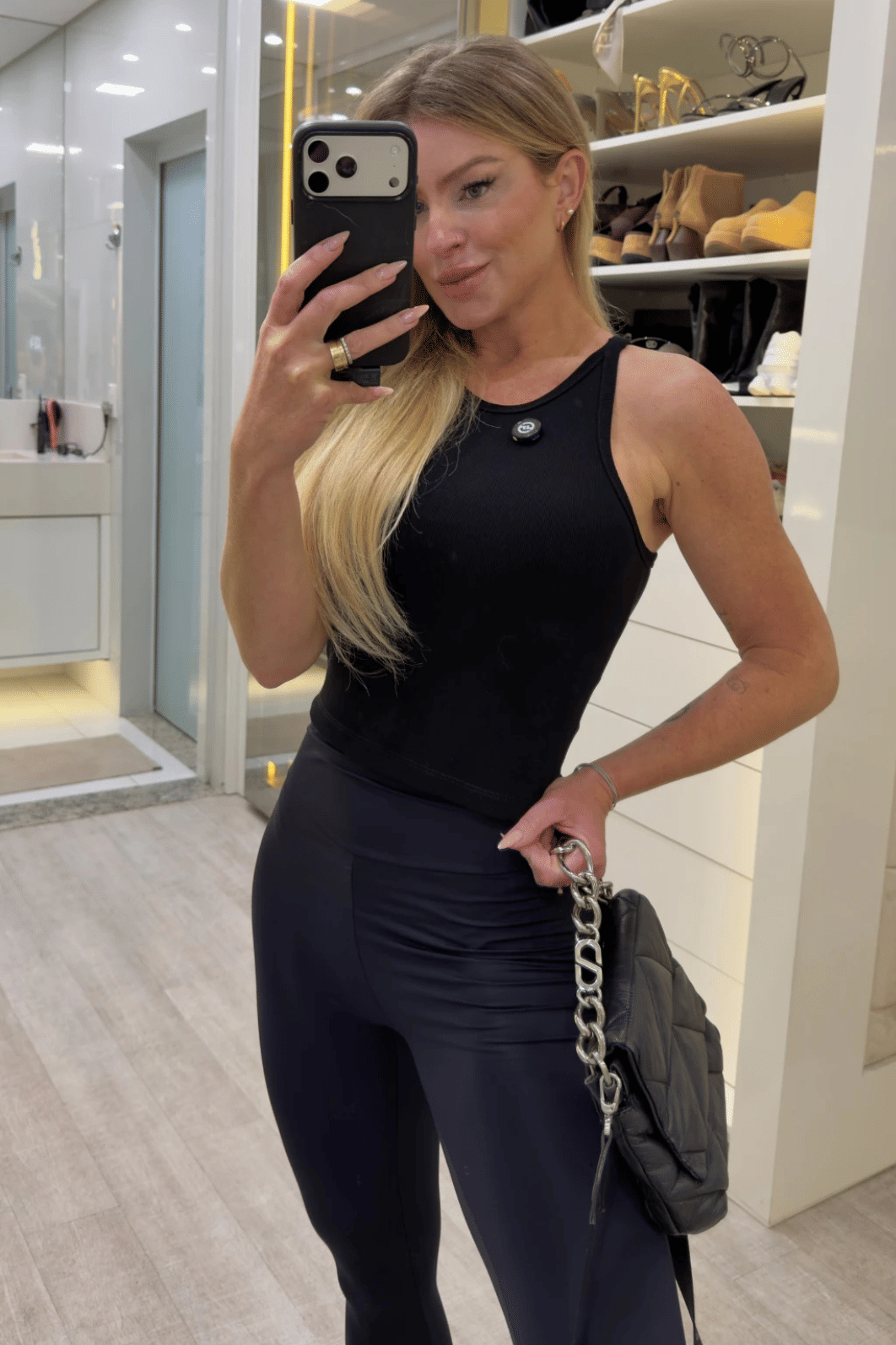 Blusa regata canelada PRETA Blusa regata canelada PRETA