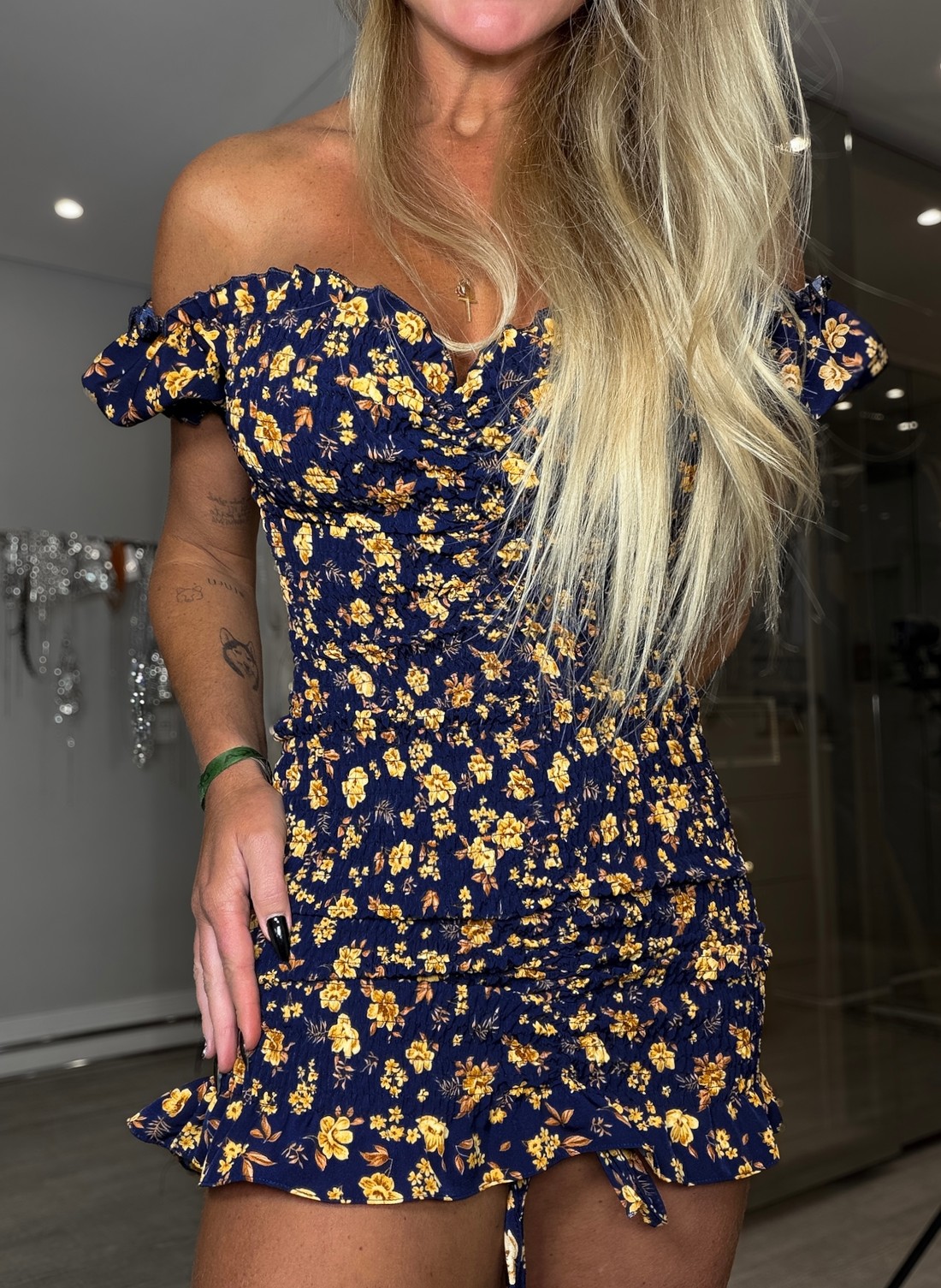 Vestido cereja azul marinho estampa de flores Vestido cereja azul marinho estampa de flores