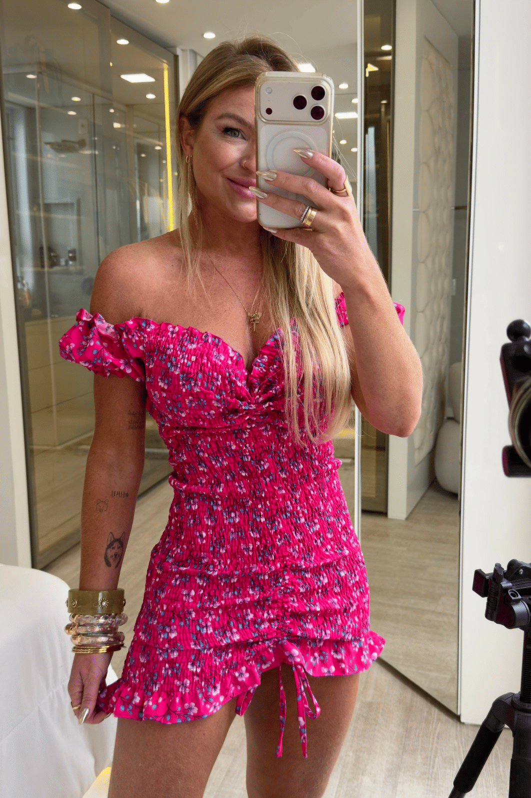 Vestido cereja pink com estampa de  flores