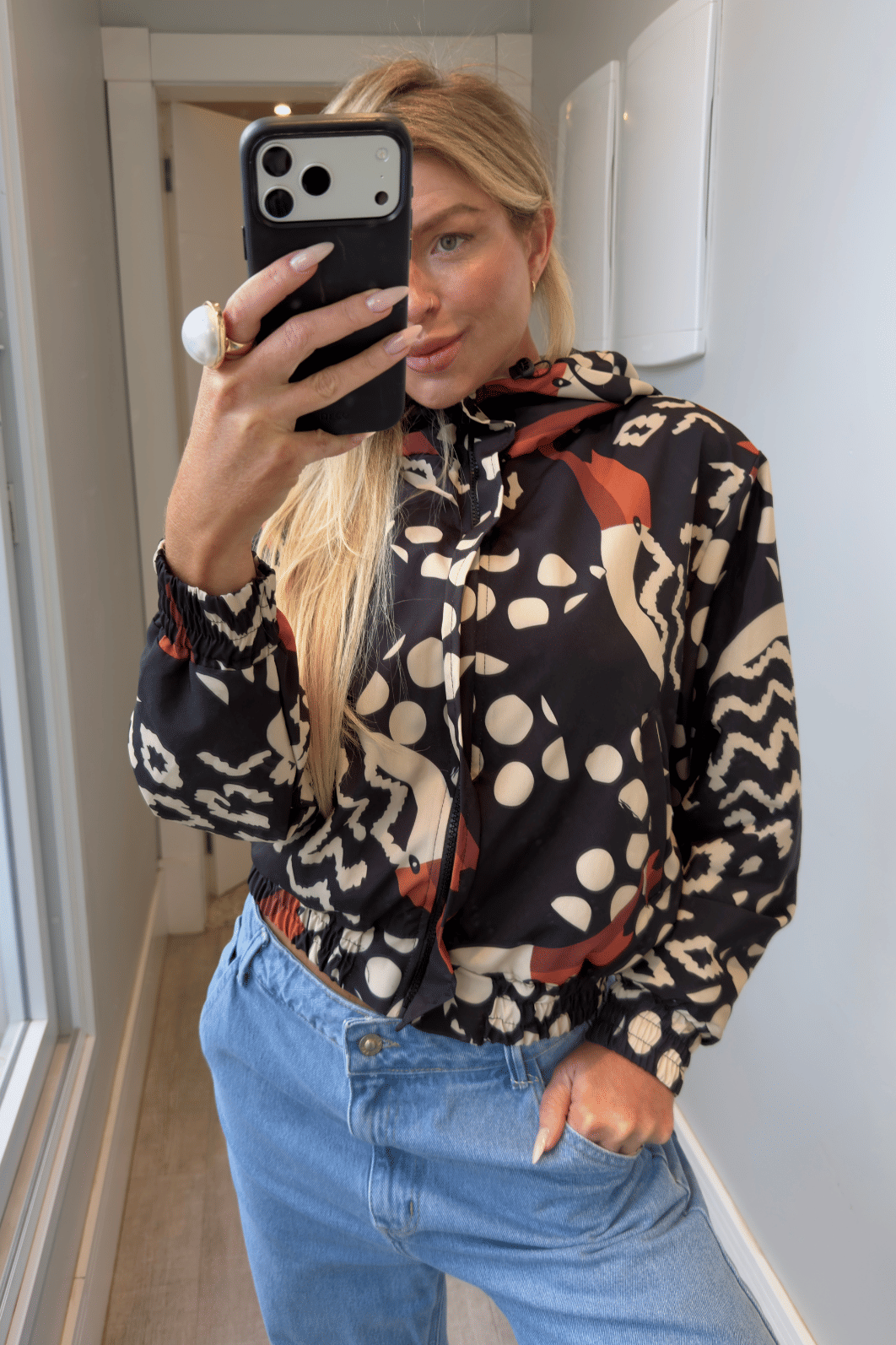 Jaqueta corta vento Parka estampada Lara