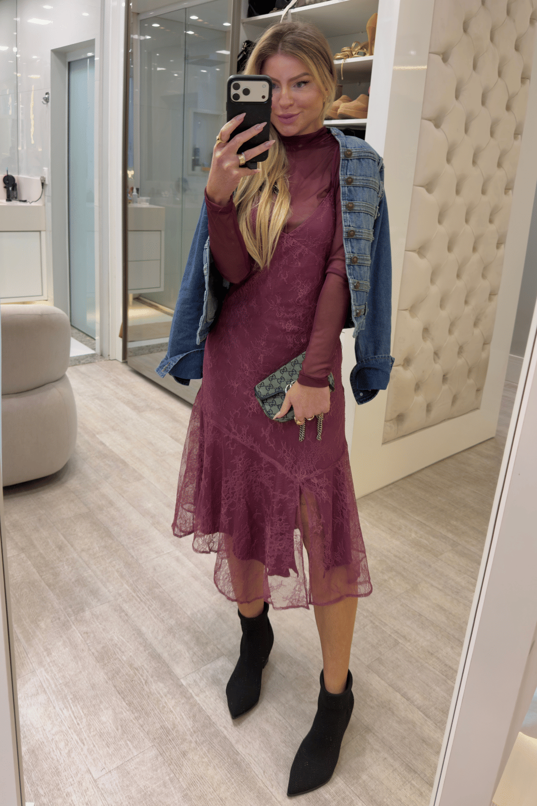 Vestido midí em renda Inara Vestido midí em renda Inara