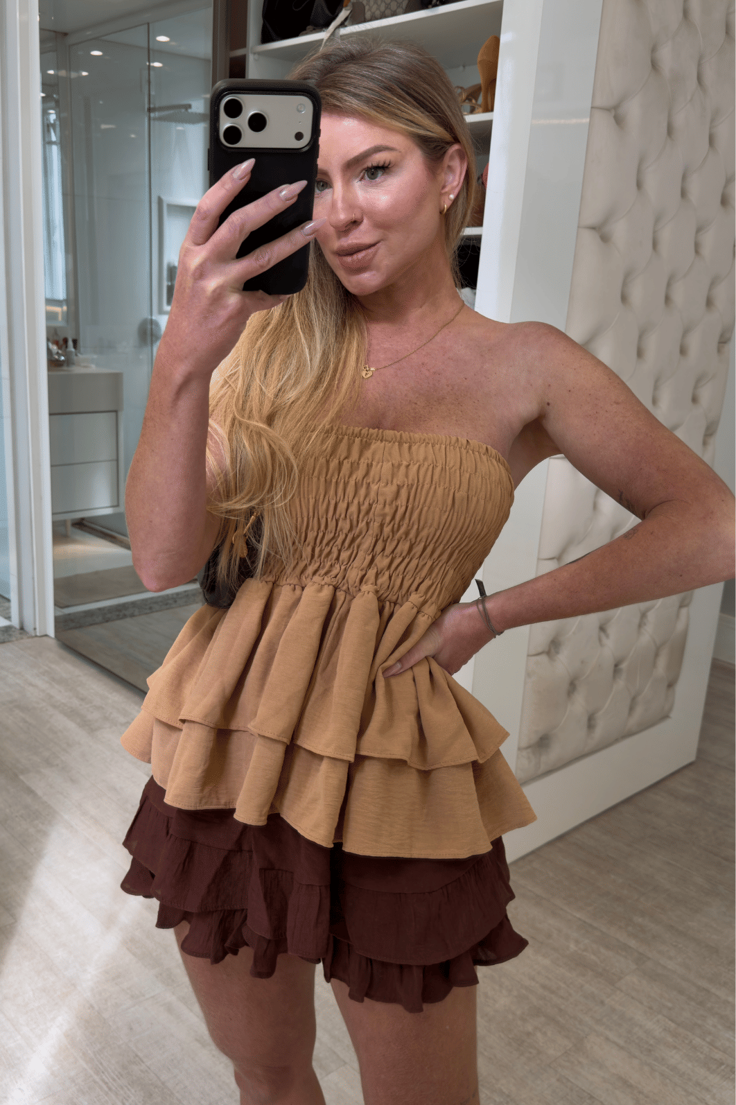 Blusa em lastex com babados Dubai Blusa em lastex com babados Dubai