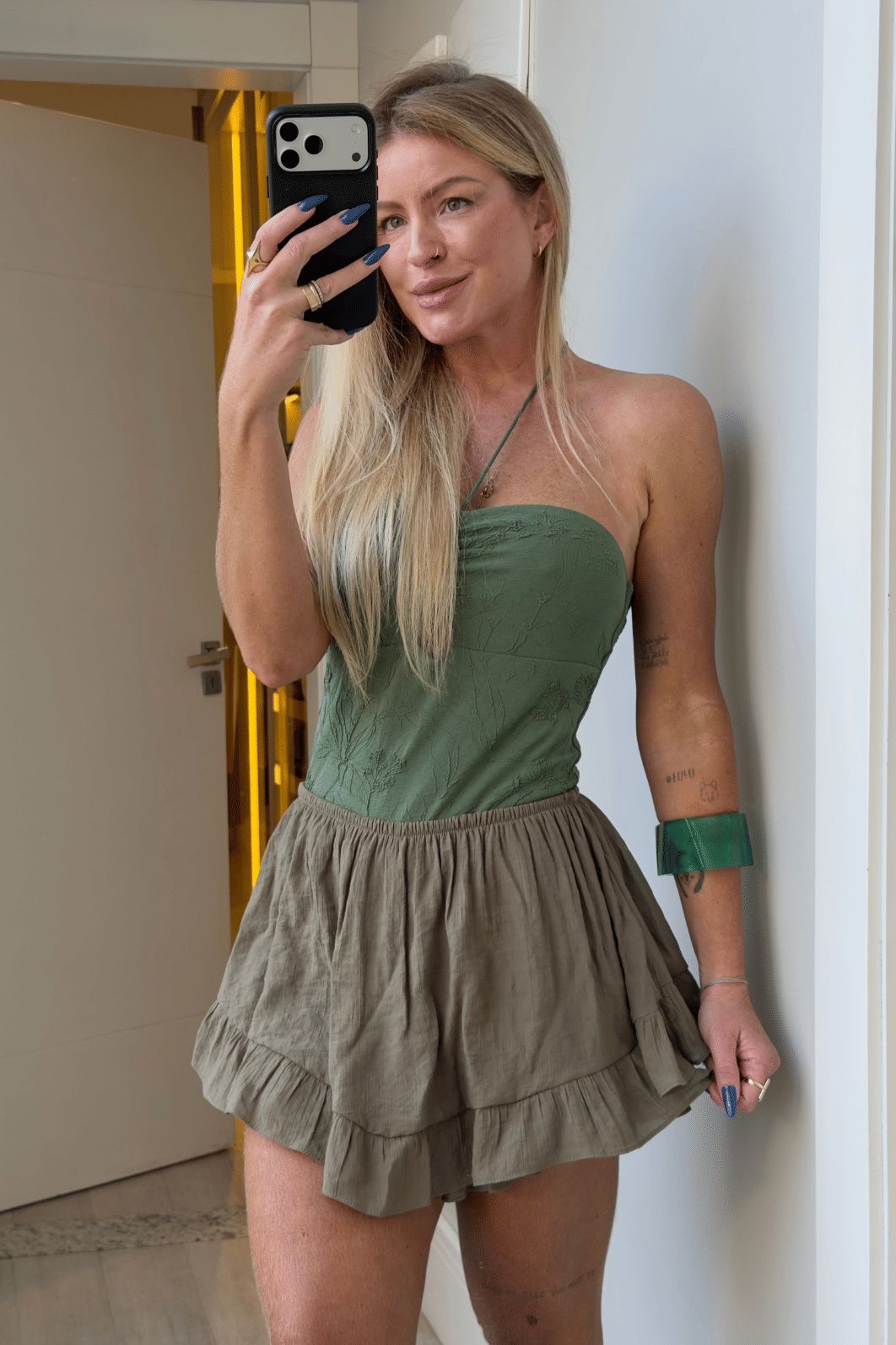 Body tomara que caia com recorte texturizado Eva